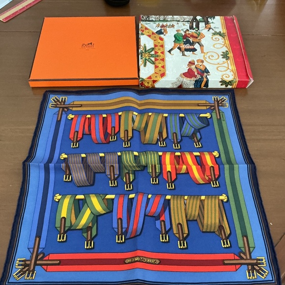 Hermes Silk Scarf - Carre with orange box and gift box - Picture 3 of 4